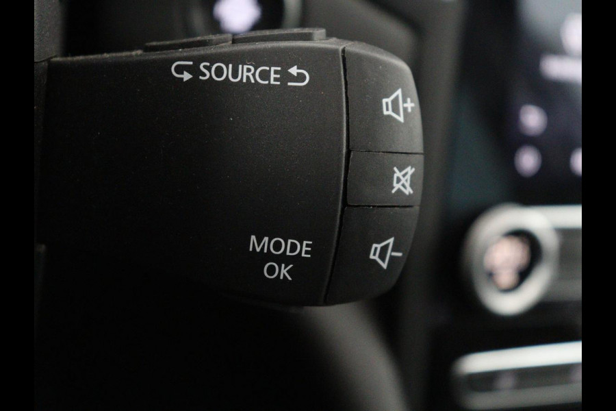 Renault Mégane 1.3 TCe Business Edition One | Panoramadak | Leder | Stoelverwarming | Massage | Camera | Carplay | Keyless | Full LED | Navigatie | Cruise control