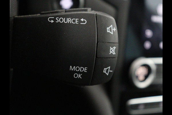Renault Mégane 1.3 TCe Business Edition One | Panoramadak | Leder | Stoelverwarming | Massage | Camera | Carplay | Keyless | Full LED | Navigatie | Cruise control