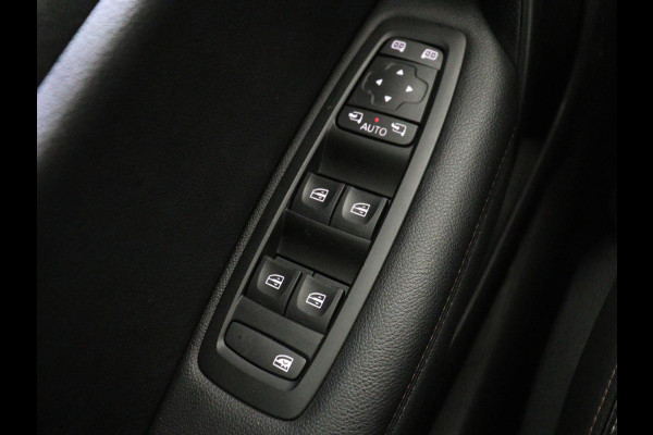 Renault Mégane 1.3 TCe Business Edition One | Panoramadak | Leder | Stoelverwarming | Massage | Camera | Carplay | Keyless | Full LED | Navigatie | Cruise control