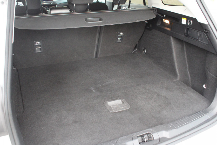 Ford FOCUS Wagon 1.0 EcoBoost Active X Business | Wegklapbare Trekhaak | Stoel + Stuurverwarming | Adaptive Cruise Control | Climate Control | Camera | BLIS |
