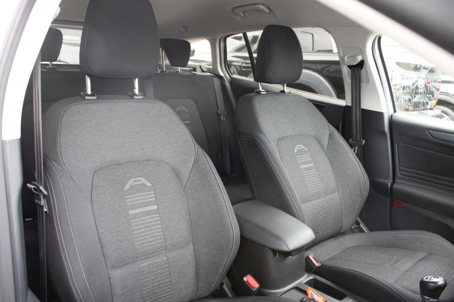 Ford FOCUS Wagon 1.0 EcoBoost Active X Business | Wegklapbare Trekhaak | Stoel + Stuurverwarming | Adaptive Cruise Control | Climate Control | Camera | BLIS |
