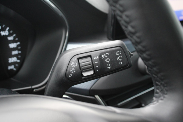 Ford FOCUS Wagon 1.0 EcoBoost Active X Business | Wegklapbare Trekhaak | Stoel + Stuurverwarming | Adaptive Cruise Control | Climate Control | Camera | BLIS |