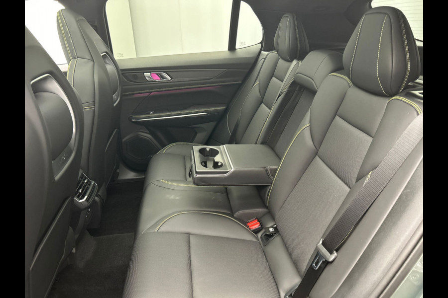 Lynk & Co 01 1.5 More Leder | Pano | Stoel+Stuurwielverwarming | Keyless