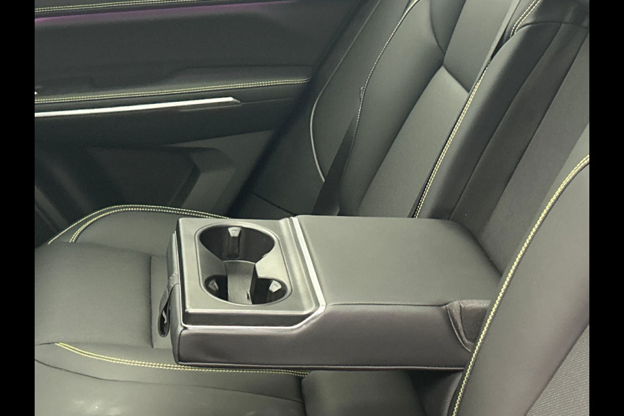 Lynk & Co 01 1.5 More Leder | Pano | Stoel+Stuurwielverwarming | Keyless