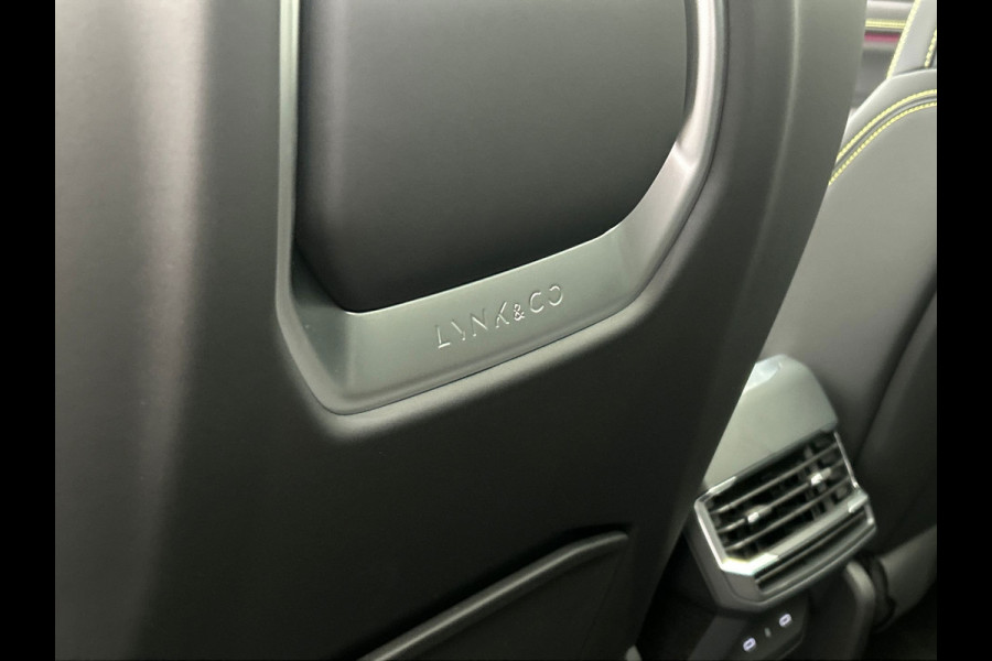 Lynk & Co 01 1.5 More Leder | Pano | Stoel+Stuurwielverwarming | Keyless