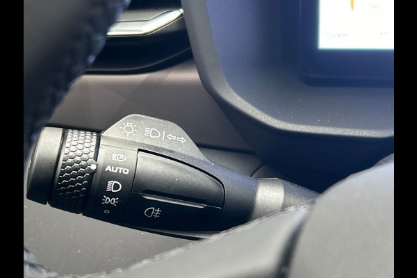 Lynk & Co 01 1.5 More Leder | Pano | Stoel+Stuurwielverwarming | Keyless