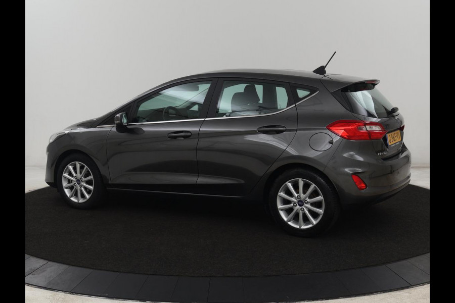 Ford Fiesta 1.0 EcoBoost Titanium | 1e eigenaar | Carplay | Climate control | Parkeerhulp | Cruise control | DAB | Bluetooth