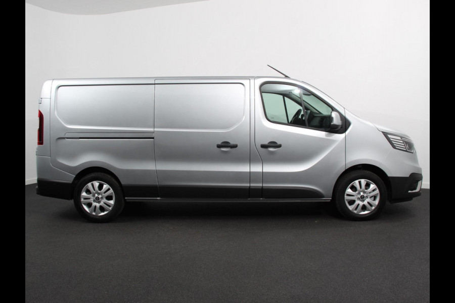 Renault Trafic 2.0 Blue dCi 110PK T30 L2H1 Advance Navigatie bluetooth DAB Camera Airco Trekhaak Houten bekleding Lichtmetalen velgen