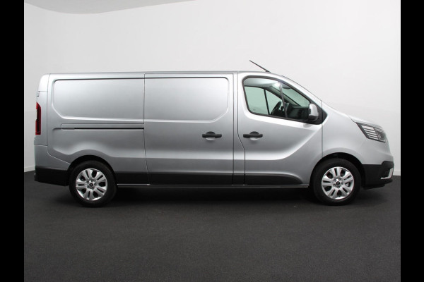Renault Trafic 2.0 Blue dCi 110PK T30 L2H1 Advance Navigatie bluetooth DAB Camera Airco Trekhaak Houten bekleding Lichtmetalen velgen