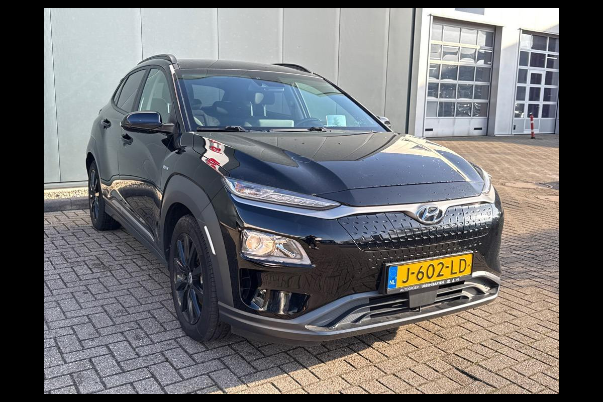 Hyundai Kona Aut. EV Fashion 64 kWh | Navi | Camera |
