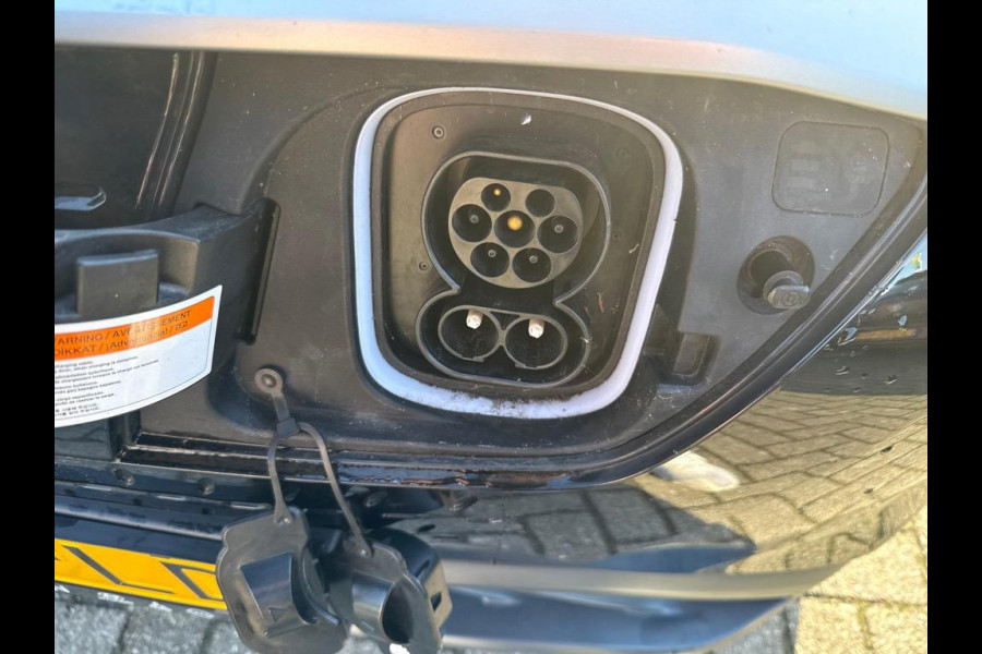 Hyundai Kona Aut. EV Fashion 64 kWh | Navi | Camera |