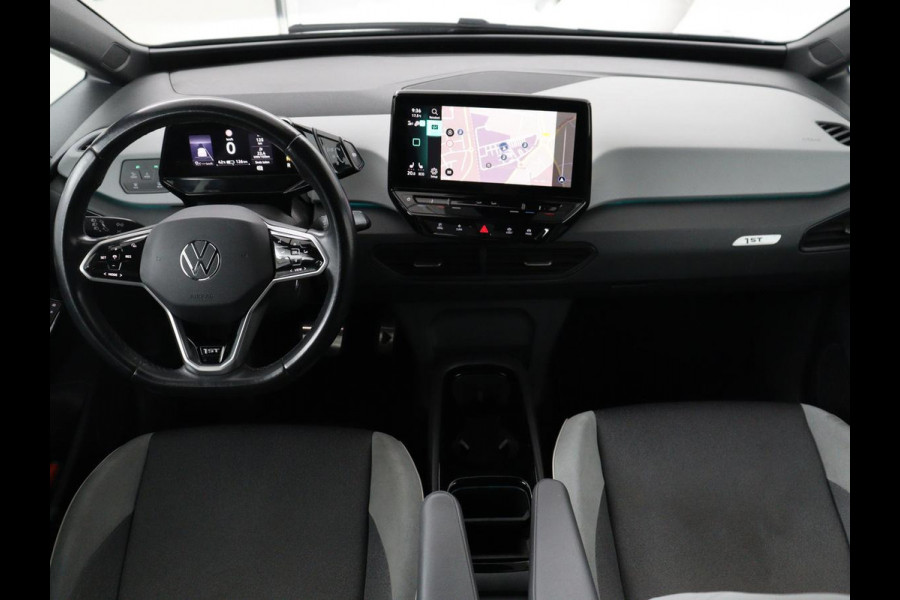 Volkswagen ID.3 First Plus 58 kWh | Trekhaak | Stoel & stuurverwarming | Camera | Adaptive cruise | Sfeerverlichting | Carplay | Navigatie | Keyless | Matrix LED