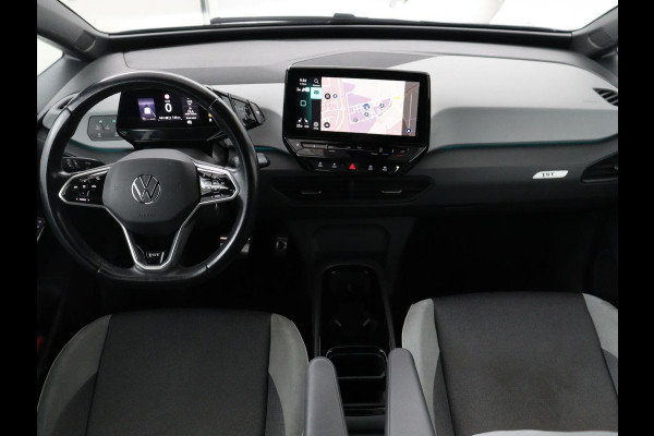 Volkswagen ID.3 First Plus 58 kWh | Trekhaak | Stoel & stuurverwarming | Camera | Adaptive cruise | Sfeerverlichting | Carplay | Navigatie | Keyless | Matrix LED