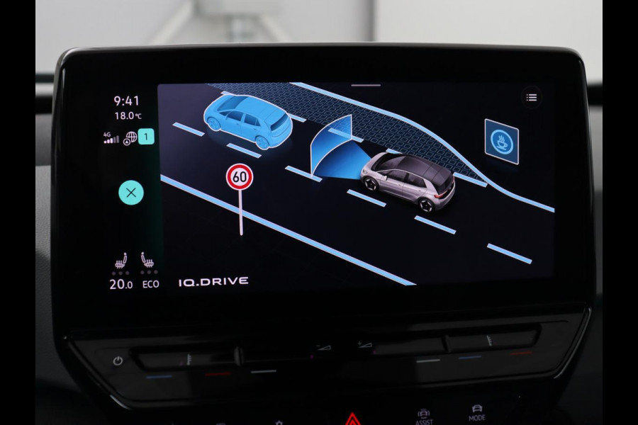 Volkswagen ID.3 First Plus 58 kWh | Trekhaak | Stoel & stuurverwarming | Camera | Adaptive cruise | Sfeerverlichting | Carplay | Navigatie | Keyless | Matrix LED