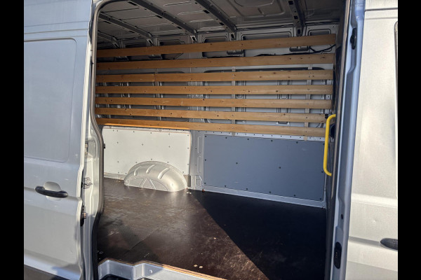 Volkswagen Crafter 35 2.0 TDI L3H3*A/C*CRUISE*NAVI*HAAK*CAM*3500KG*