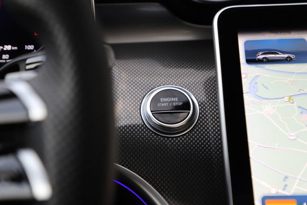 Mercedes-Benz C-Klasse 300e AMG | 313PK | Head-up | Keyless-go | Sfeerverlichting | Memory | Pano | Leder | Standkachel | Trekhaak | 2022.