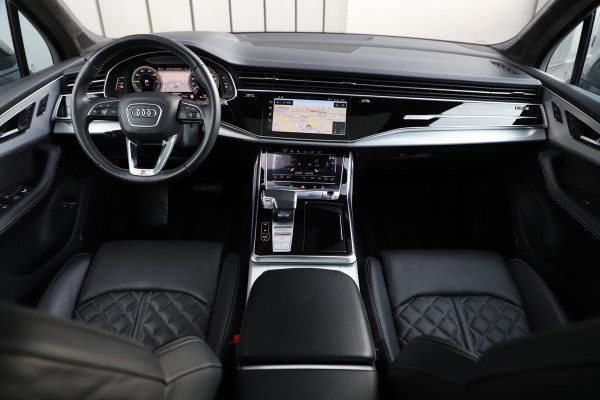 Audi Q7 60 TFSI e quattro Competition | 462PK | Luchtvering | Head-up | Massage | Keyless-go | S-Stoelen | Matrix-led | Trekhaak | Stand