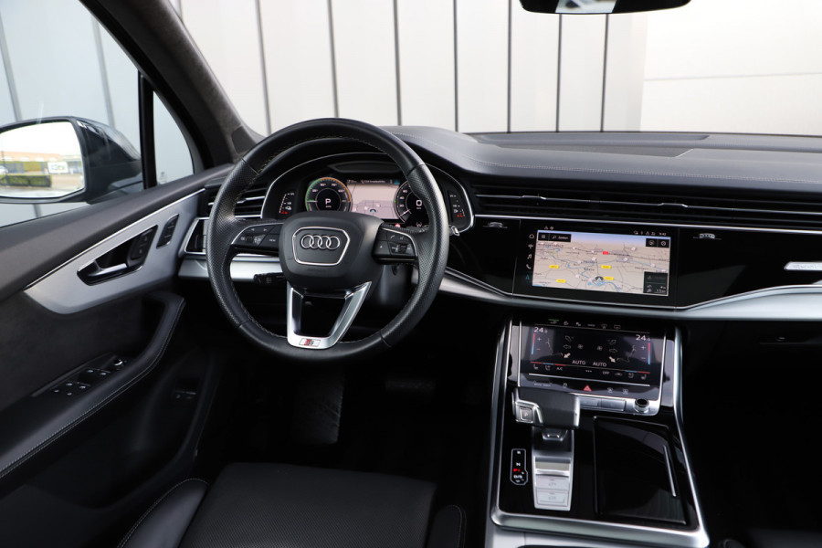 Audi Q7 60 TFSI e quattro Competition | 462PK | Luchtvering | Head-up | Massage | Keyless-go | S-Stoelen | Matrix-led | Trekhaak | Stand