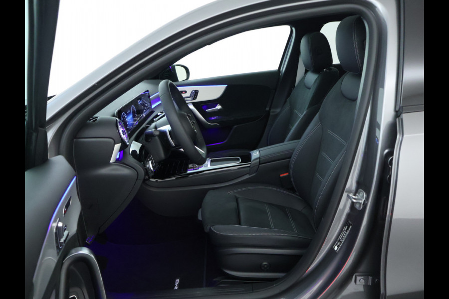 Mercedes-Benz A-Klasse 250 e Business Solution AMG | AMG Line Plus pakket | Trekhaak | Nightpakket  | 360°-camera | Dodehoekassistent | Antidiefstalpakket  | Inclusief 24 maanden Mercedes-Benz Certified garantie voor Europa.