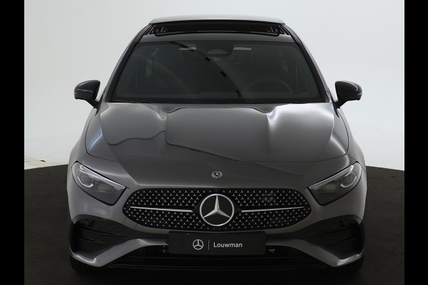 Mercedes-Benz A-Klasse 250 e Business Solution AMG | AMG Line Plus pakket | Trekhaak | Nightpakket  | 360°-camera | Dodehoekassistent | Antidiefstalpakket  | Inclusief 24 maanden Mercedes-Benz Certified garantie voor Europa.