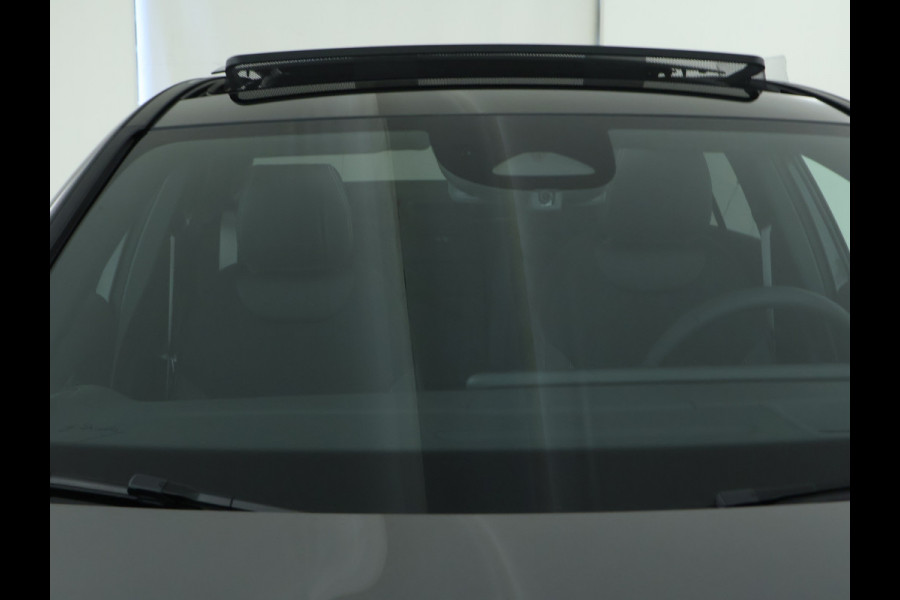 Mercedes-Benz A-Klasse 250 e Business Solution AMG | AMG Line Plus pakket | Trekhaak | Nightpakket  | 360°-camera | Dodehoekassistent | Antidiefstalpakket  | Inclusief 24 maanden Mercedes-Benz Certified garantie voor Europa.