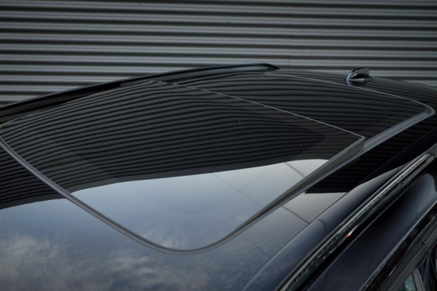 Volvo XC40 1.5 T5 Recharge R-Design / Pano / NL Auto / 1e Eig / Incl BTW