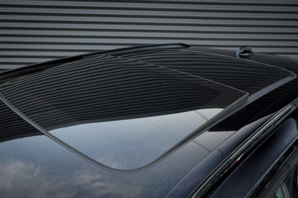 Volvo XC40 1.5 T5 Recharge R-Design / Pano / NL Auto / 1e Eig / Incl BTW