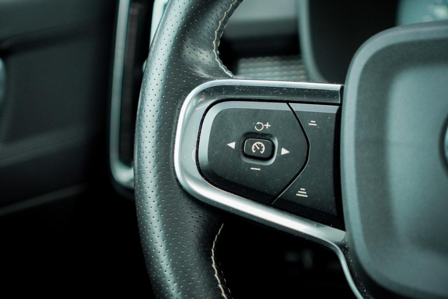 Volvo XC40 1.5 T5 Recharge R-Design / Pano / NL Auto / 1e Eig / Incl BTW