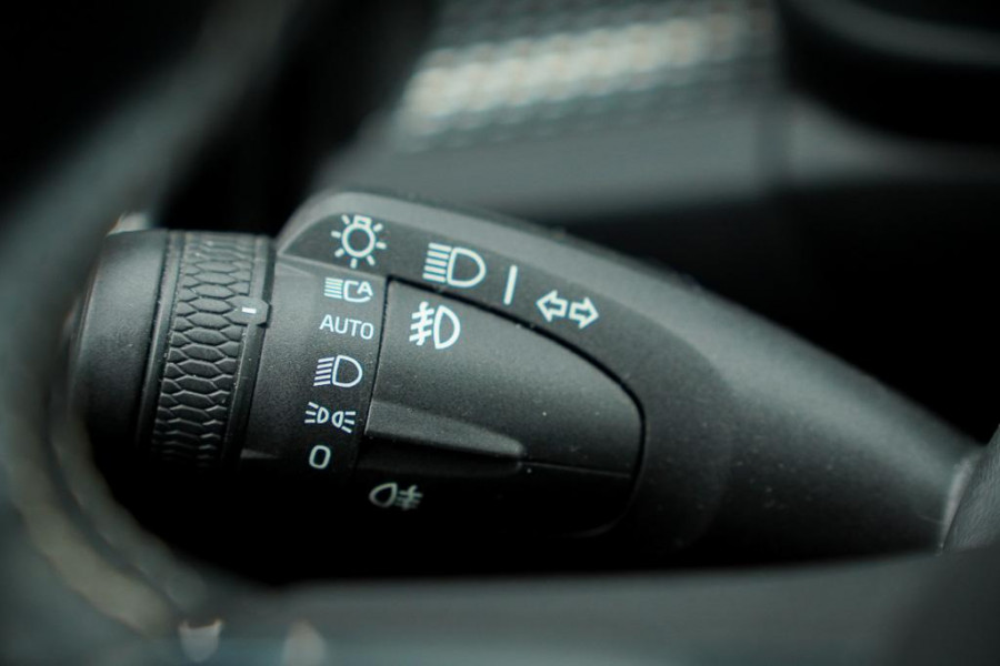 Volvo XC40 1.5 T5 Recharge R-Design / Pano / NL Auto / 1e Eig / Incl BTW