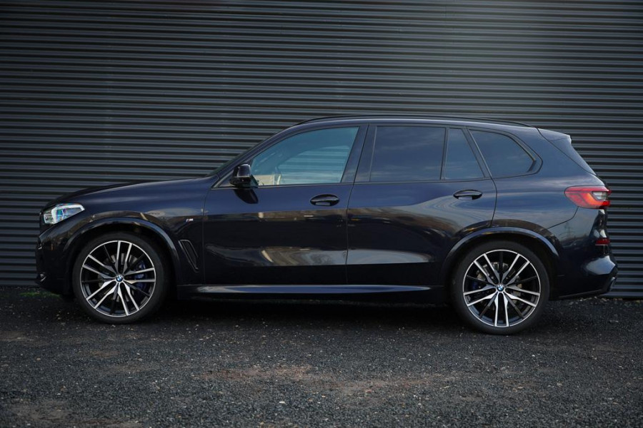 BMW X5 xDrive30d High Executive / Luchtvering / HUD / 22 '' / M-Sport / Skylounge / Adaptive