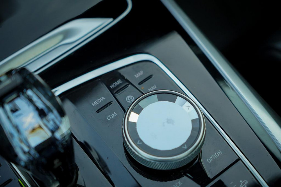 BMW X5 xDrive30d High Executive / Luchtvering / HUD / 22 '' / M-Sport / Skylounge / Adaptive