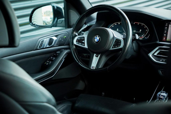 BMW X5 xDrive30d High Executive / Luchtvering / HUD / 22 '' / M-Sport / Skylounge / Adaptive