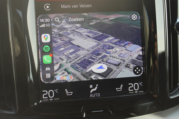 Volvo XC60 T5 250PK Automaat R-Design Adaptieve cruise control / Semi elektrisch wegklapbare trekhaak / Apple Carplay / Stoel en stuurwielverwarming / Parkeersensoren voor en achter met parkeercamera