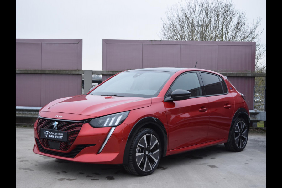 Peugeot e-208 EV GT Pack 50 kWh SOH 95% | PANORAMADAK | CAMERA MET SENSOREN | E.C.C. | STOELVERWARMING |