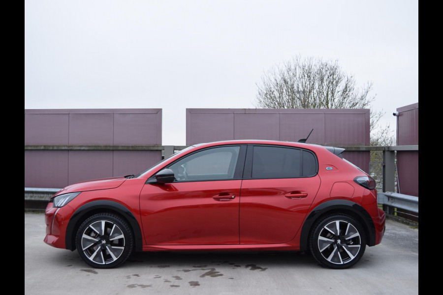 Peugeot e-208 EV GT Pack 50 kWh SOH 95% | PANORAMADAK | CAMERA MET SENSOREN | E.C.C. | STOELVERWARMING |