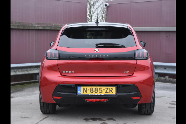 Peugeot e-208 EV GT Pack 50 kWh SOH 95% | PANORAMADAK | CAMERA MET SENSOREN | E.C.C. | STOELVERWARMING |