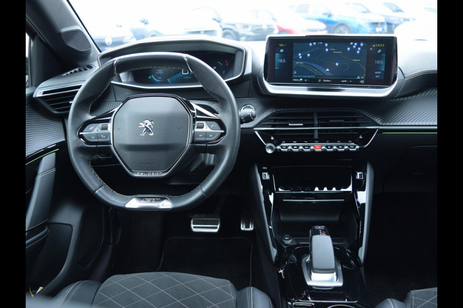 Peugeot e-208 EV GT Pack 50 kWh SOH 95% | PANORAMADAK | CAMERA MET SENSOREN | E.C.C. | STOELVERWARMING |