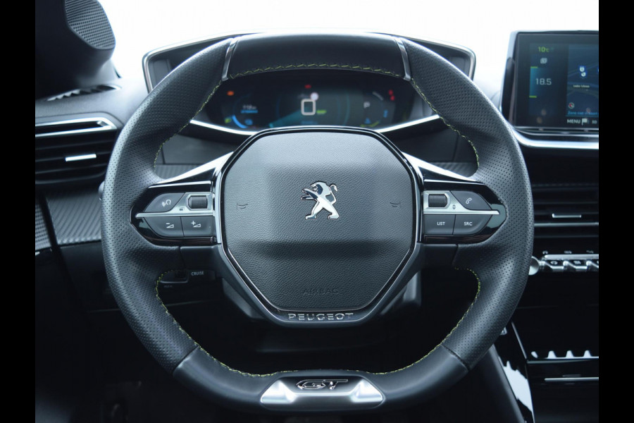 Peugeot e-208 EV GT Pack 50 kWh SOH 95% | PANORAMADAK | CAMERA MET SENSOREN | E.C.C. | STOELVERWARMING |