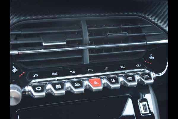 Peugeot e-208 EV GT Pack 50 kWh SOH 95% | PANORAMADAK | CAMERA MET SENSOREN | E.C.C. | STOELVERWARMING |