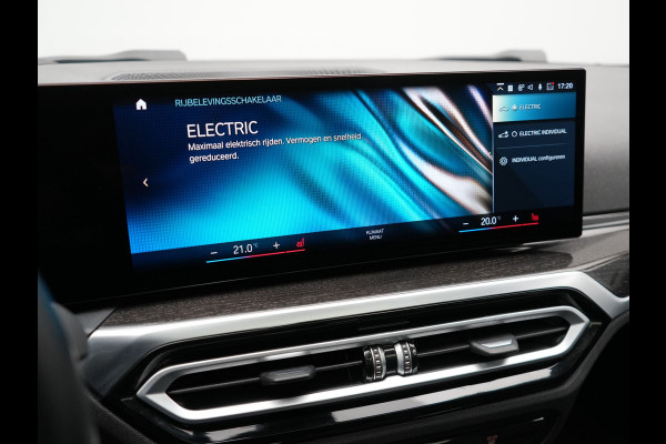 BMW 3 Serie Touring 320e Sportline FACELIFT Plug In Hybrid Dealer O.H PHEV | Panodak | Widescreen Navi | Harman Kardon | Camera | Keyless | Stuurverwarming | Apple Carplay | BLIS |