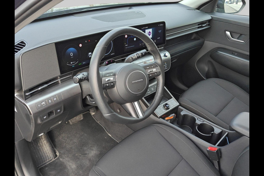 Hyundai Kona 1.6 GDI HEV Comfort Smart | Navigatie | verwarmd stuur en stoelen | Elektrisch bed. Achterklep