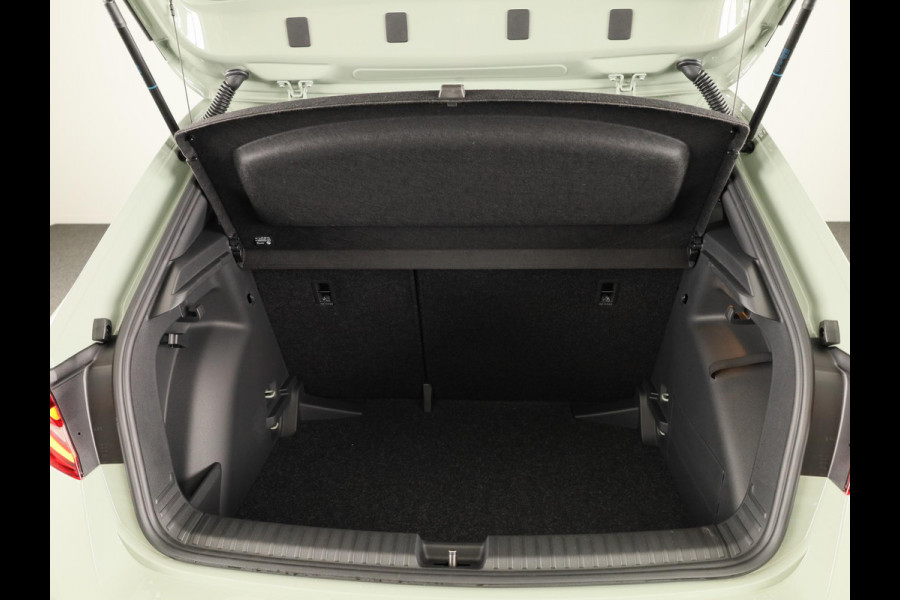 Škoda Fabia Monte Carlo 1.0 TSI 115 pk 7 versn. DSG | Navigatie pakket | Travel assist | Licht en Zicht plus | Verwarmbare voorstoelen