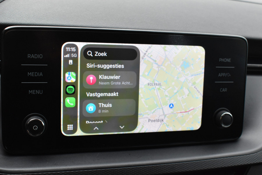 Škoda SCALA 1.0 TSI Ambition Automaat Carplay Navigatie Front/lane assist Stoelverwarming Parkeer sensoren