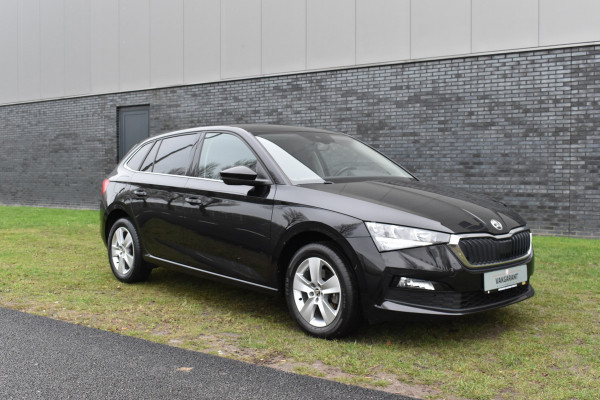 Škoda SCALA 1.0 TSI Ambition Automaat Carplay Navigatie Front/lane assist Stoelverwarming Parkeer sensoren