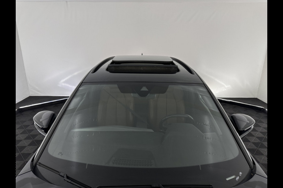 Audi Q4 e-tron 40 Launch edition S Competition 77 kWh [ 3-Fase-11kW ] {SOH-90%} (INCL-BTW) Aut. *HEATPUMP | PANO | LEATHER | MATRIX-LED | AUDI-SOUND | ADAPTIVE-CRUISE | HEATED-SPORTSEATS | AMBIENT-LIGHT | DIGI-COCKPIT | CAMERA | KEYLESS | DAB+ | 20''ALU*