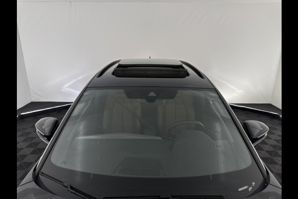 Audi Q4 e-tron 40 Launch edition S Competition 77 kWh [ 3-Fase-11kW ] {SOH-90%} (INCL-BTW) Aut. *HEATPUMP | PANO | LEATHER | MATRIX-LED | AUDI-SOUND | ADAPTIVE-CRUISE | HEATED-SPORTSEATS | AMBIENT-LIGHT | DIGI-COCKPIT | CAMERA | KEYLESS | DAB+ | 20''ALU*