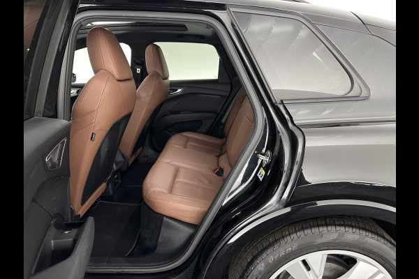 Audi Q4 e-tron 40 Launch edition S Competition 77 kWh [ 3-Fase-11kW ] {SOH-90%} (INCL-BTW) Aut. *HEATPUMP | PANO | LEATHER | MATRIX-LED | AUDI-SOUND | ADAPTIVE-CRUISE | HEATED-SPORTSEATS | AMBIENT-LIGHT | DIGI-COCKPIT | CAMERA | KEYLESS | DAB+ | 20''ALU*