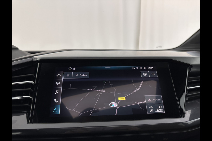 Audi Q4 e-tron 40 Launch edition S Competition 77 kWh [ 3-Fase-11kW ] {SOH-90%} (INCL-BTW) Aut. *HEATPUMP | PANO | LEATHER | MATRIX-LED | AUDI-SOUND | ADAPTIVE-CRUISE | HEATED-SPORTSEATS | AMBIENT-LIGHT | DIGI-COCKPIT | CAMERA | KEYLESS | DAB+ | 20''ALU*