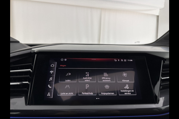 Audi Q4 e-tron 40 Launch edition S Competition 77 kWh [ 3-Fase-11kW ] {SOH-90%} (INCL-BTW) Aut. *HEATPUMP | PANO | LEATHER | MATRIX-LED | AUDI-SOUND | ADAPTIVE-CRUISE | HEATED-SPORTSEATS | AMBIENT-LIGHT | DIGI-COCKPIT | CAMERA | KEYLESS | DAB+ | 20''ALU*