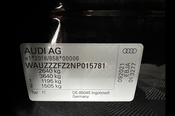 Audi Q4 e-tron 40 Launch edition S Competition 77 kWh [ 3-Fase-11kW ] {SOH-90%} (INCL-BTW) Aut. *HEATPUMP | PANO | LEATHER | MATRIX-LED | AUDI-SOUND | ADAPTIVE-CRUISE | HEATED-SPORTSEATS | AMBIENT-LIGHT | DIGI-COCKPIT | CAMERA | KEYLESS | DAB+ | 20''ALU*